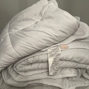 Full size duvet filler- white